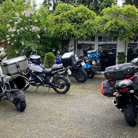 Hotel Kaup 3*
